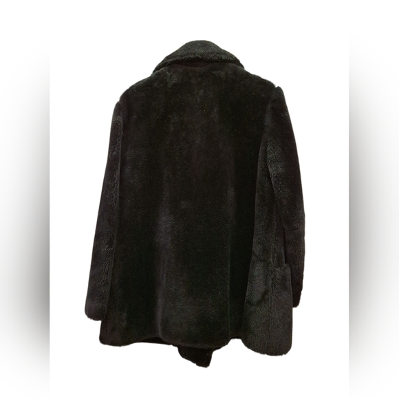 "Vintage"Black Faux fur Double breasted Lapeled and heavy lined Coat. No tags - Picture 4 of 15